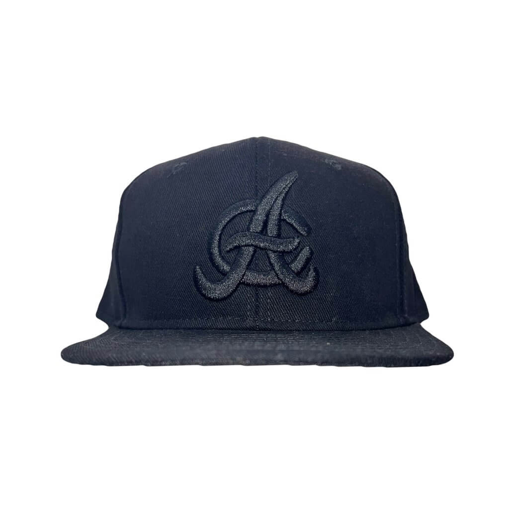 Aguilas Cibaeñas Adjustable Snapback Baseball Hat (black-on-black)