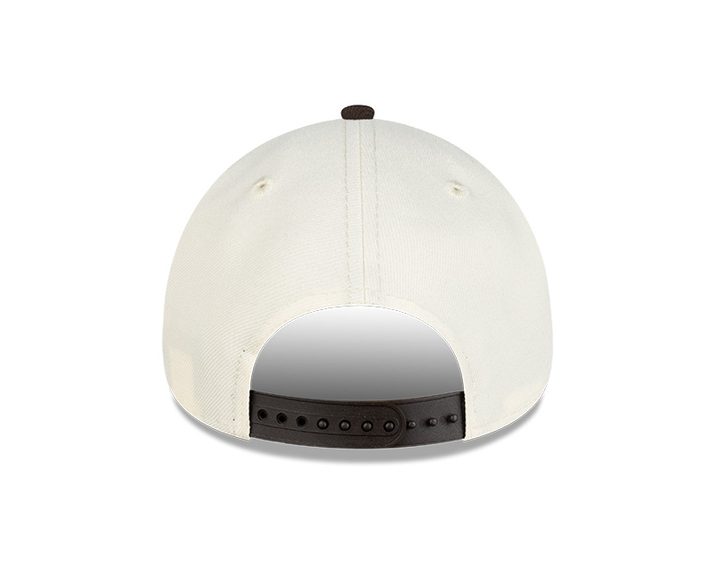 Águilas Cibaeñas 9Forty Adjustable Hat White with Pink Logo New Era - Image 4